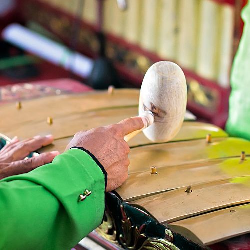 gamelan-bali.jpg